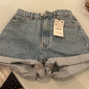 NWT Zara Mom Short size 06